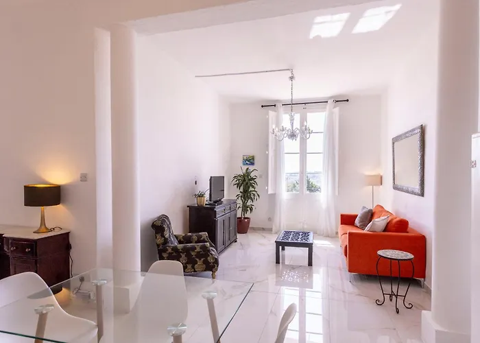 Collection - Grand Harbour 9a