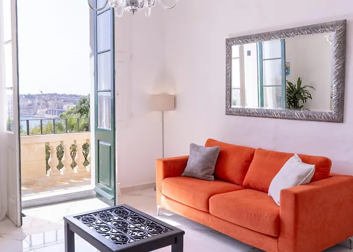 Collection - Grand Harbour 9a Apartman