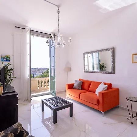 Collection - Grand Harbour 9a