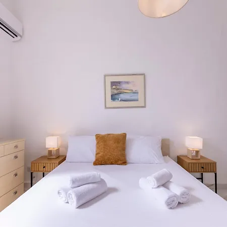 Collection - Grand Harbour 9a *