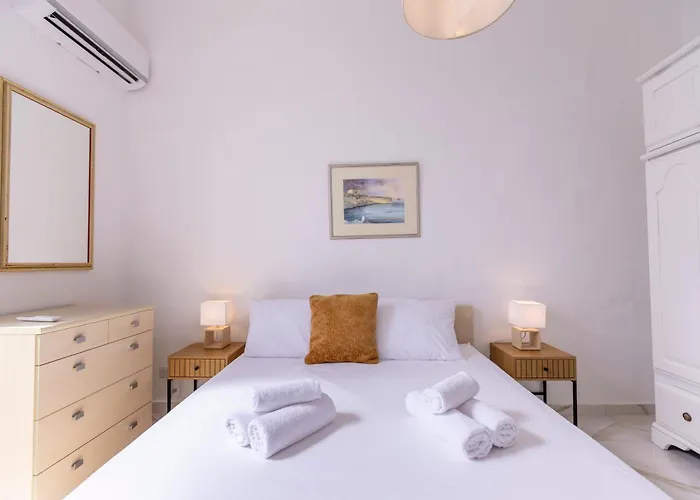 Collection - Grand Harbour 9a *