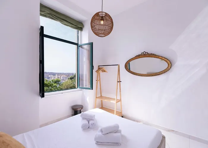 Collection - Grand Harbour 9a Apartment