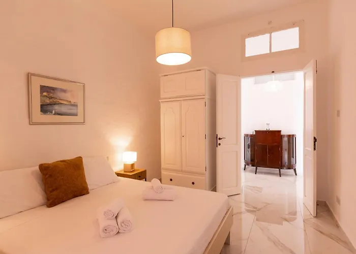 Collection - Grand Harbour 9a * Βαλέτα